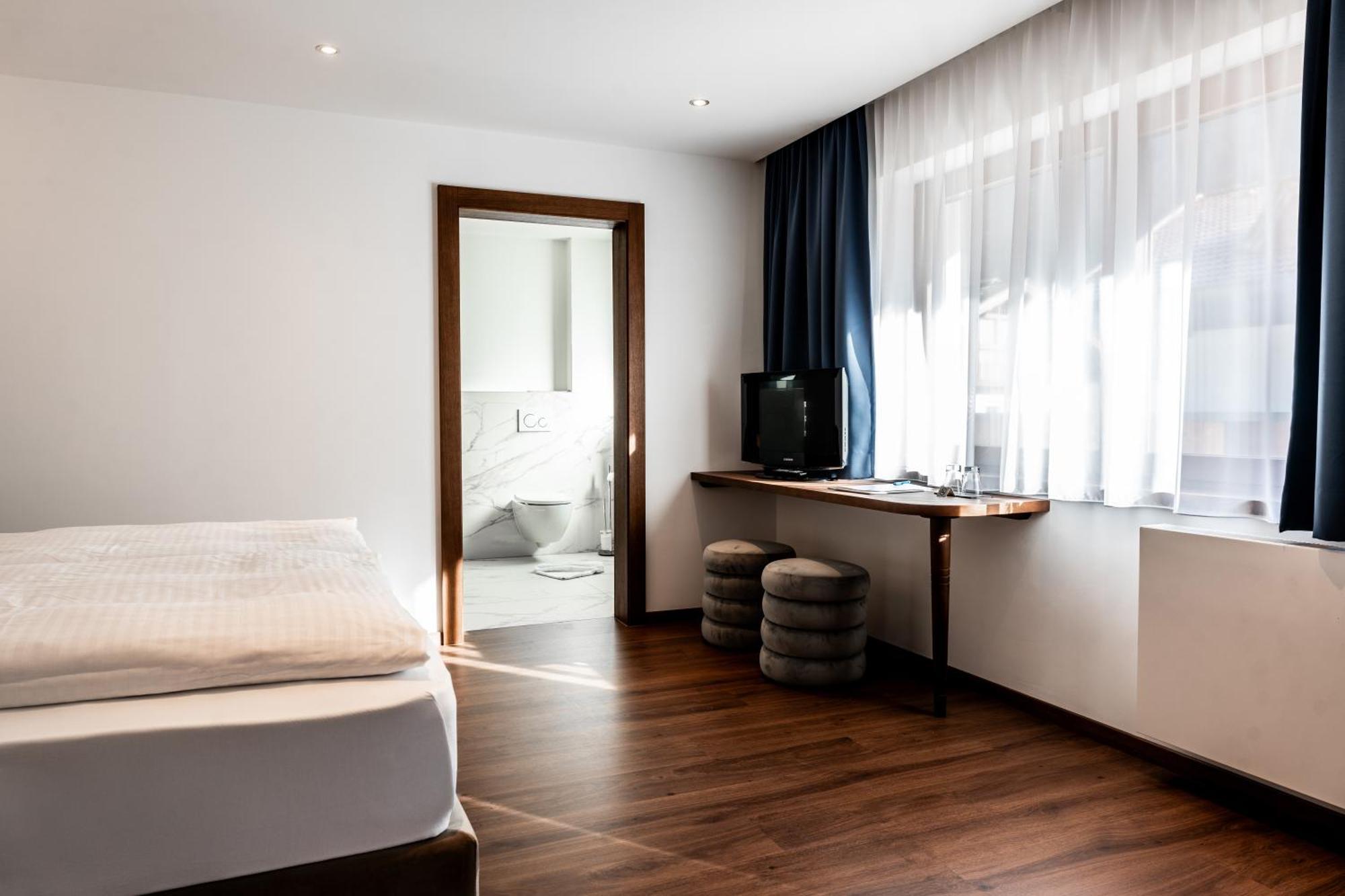 Hotel Maria Theresia Майрхофен Экстерьер фото