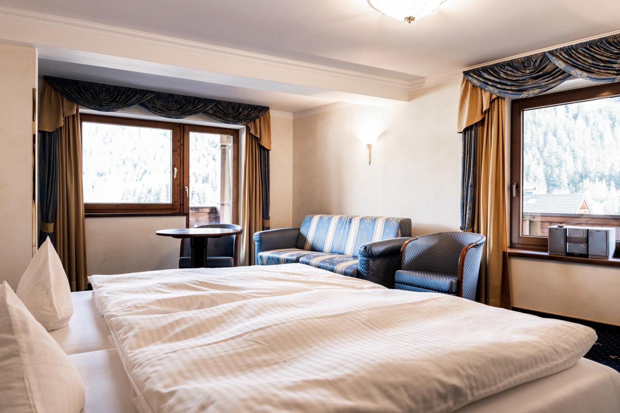 Hotel Maria Theresia Майрхофен Экстерьер фото