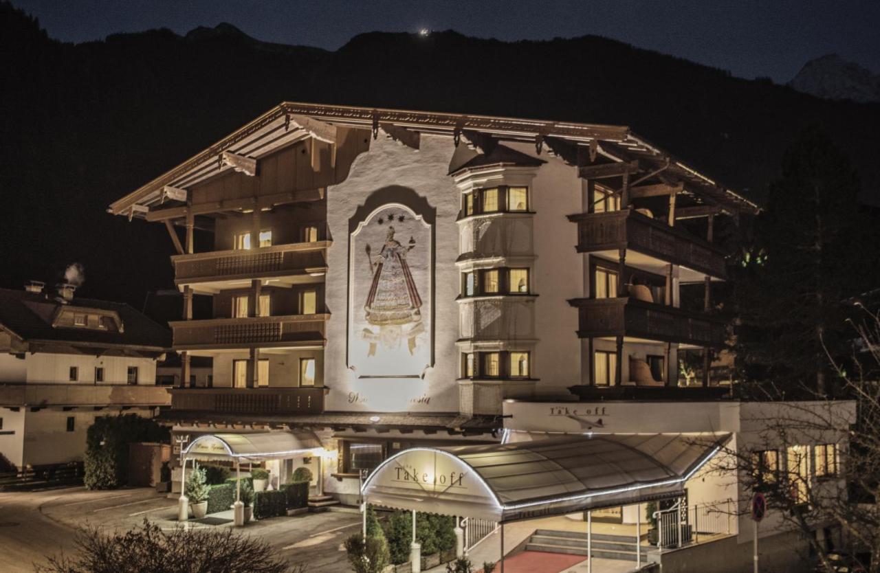 Hotel Maria Theresia Майрхофен Экстерьер фото